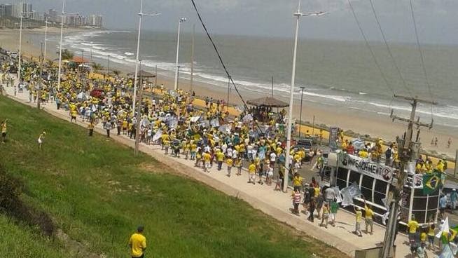 Ato contra Dilma Rousseff reúne 10 mil pessoas em São Luís do Maranhão
