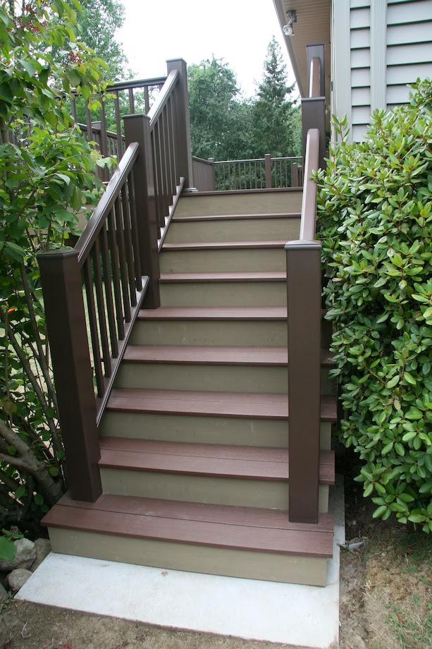 Attaching Bottom Deck Posts | THISisCarpentry