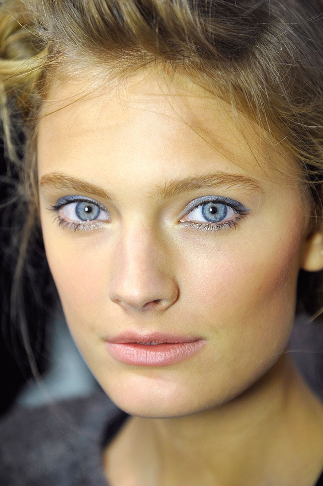 blue eyeliner Natural Bright Blue Eyes Images - Frompo