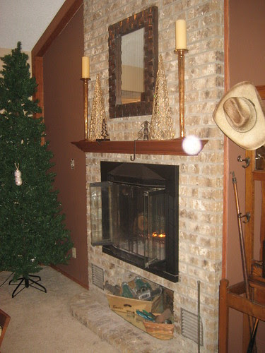 2009December09_Fireplace 001