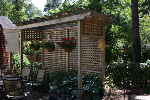 Traditional Landscape by Lilburn Landscape Architects & Designers 