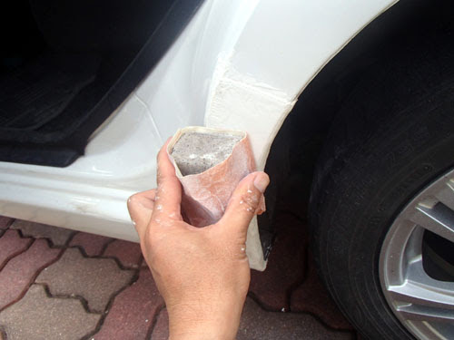 Diyで車の大サビfrp補修 前編 ｄｉｙまにあ