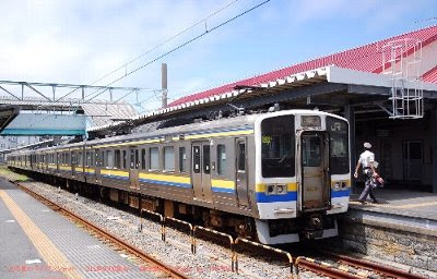 J鉄局のhp 壁紙画像を更新 今回は 211系 です J鉄局の鉄道ブログ
