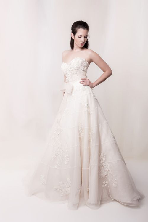 Sarah Houston romantic wedding dress with sweetheart neckline and lace detailing #weddingdress