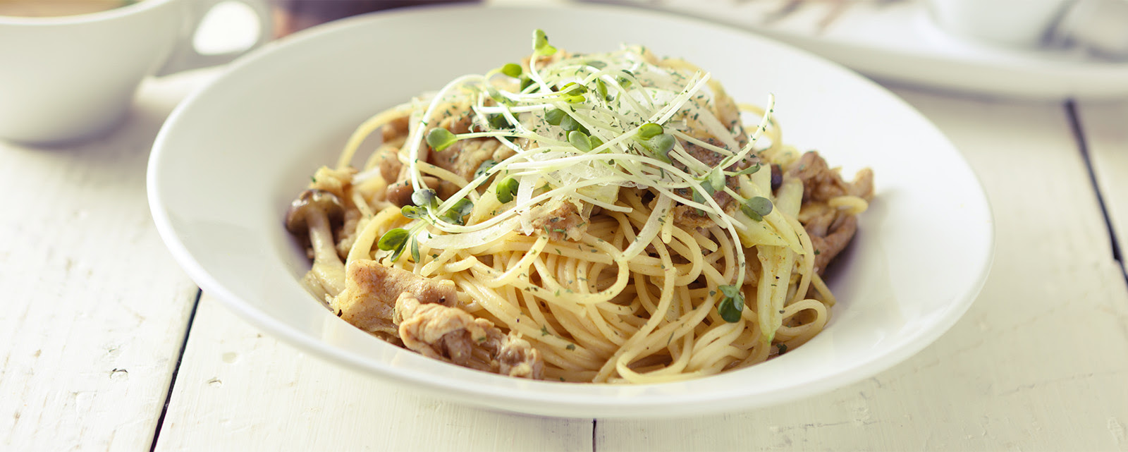 アンティーク 家具 洋服の事なら大川にある65touchにおまかせ