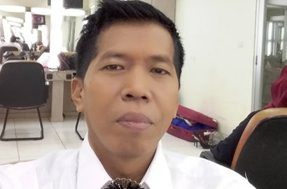 Begini komentar netter yang justru menyindir balik Kiwil usai menyebut Uus tolol http://ift.tt/20kt43r - Berita Terkini Kiwil Terbaru Hari Ini -Belum lama ini komedian sekaligus presenter Uus menuai kecaman dari publik. Mantan presenter acara musik "Inbox" itu diduga menghina ulama besar Front Pembela Islam (FPI), Habib Rizieq lewat sejumlah cuitannya di akun Instagram. 