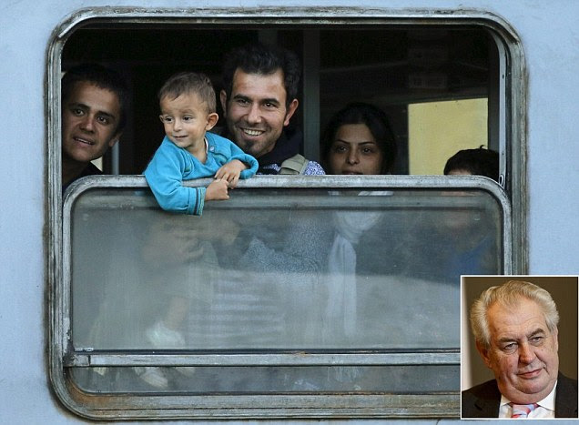 Hungary defends closing its Croatian border as first migrants reach Slovenia