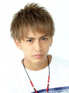 超簡単 21イケメン丸顔男子のヘアスタイル ファッションはコレだ イケメンノート