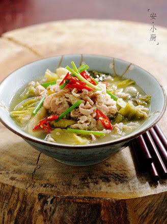 Canh dưa chua thịt bò ăn là nghiện - 1