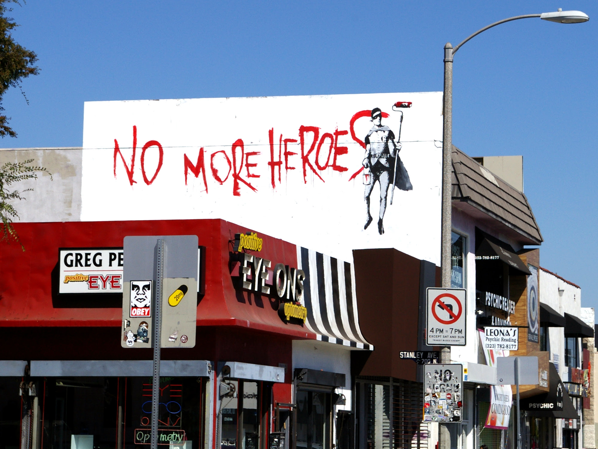 banksy no more heroes