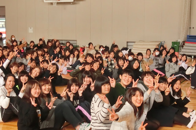1 9 仙台白百合女子大学 保育セミナー あそびうたステージ報告