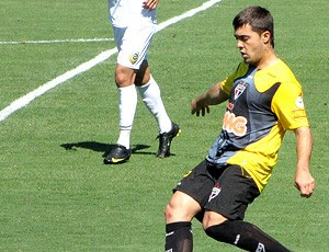 Diogo em ação no jogo-treino do São Paulo