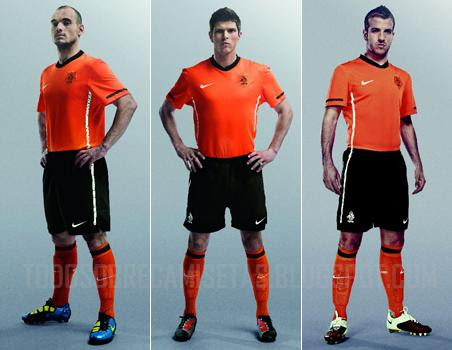 オランダ代表 10 11年nike新ユニフォーム ホームモデル キットで発表 Football Shirts Voltage Com サッカー各国 代表 クラブユニフォーム