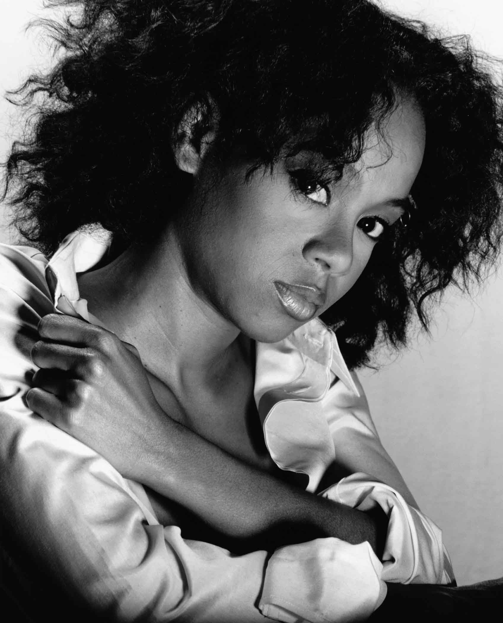 Lisa ‘Left-Eye’ Lopez: car “accident” April 25, 2002