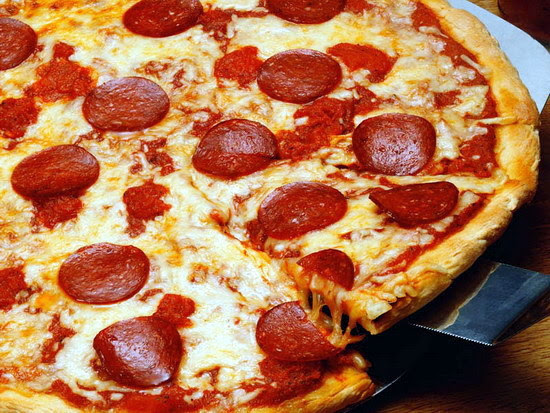 The Pepperoni Pizza Recipe and Preparation - Silvio Cicchi