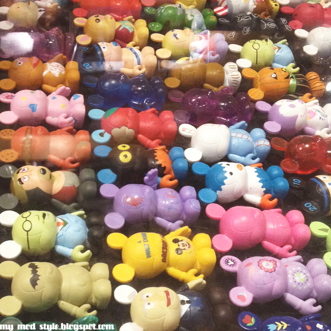 Vinylmations Table detail