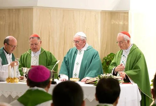 El Papa: Oración no es magia y no rezamos a un "Dios cósmico" sino a un Padre cercano