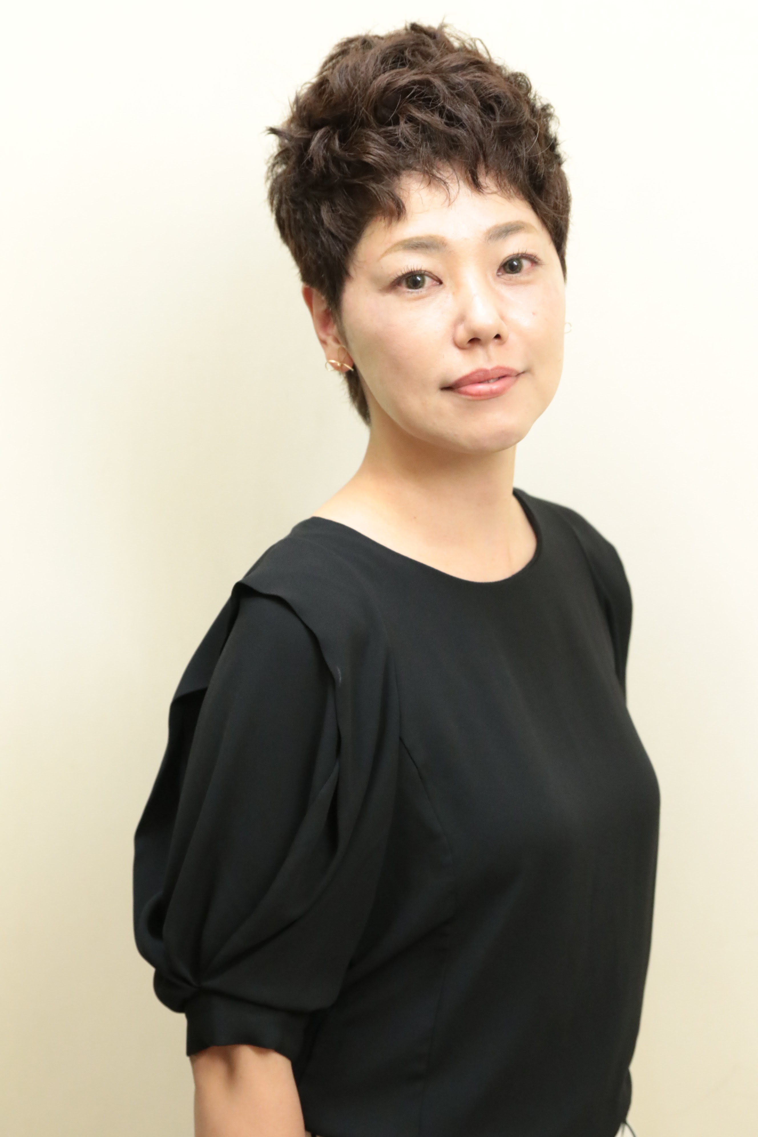 くせ毛で髪が多くてもベリーショートにできる