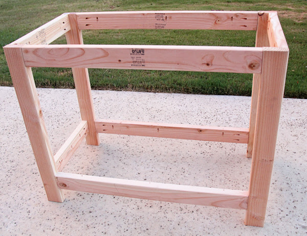 For my top I chose to use hardwood plywood panels rather than MDF. I 