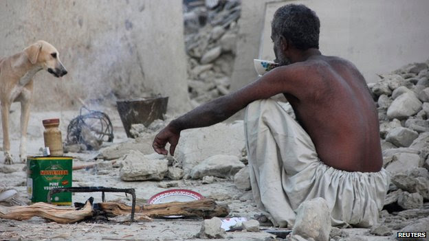 Earthquake survivor in Awaran, Balochistan, on 25 September 2013