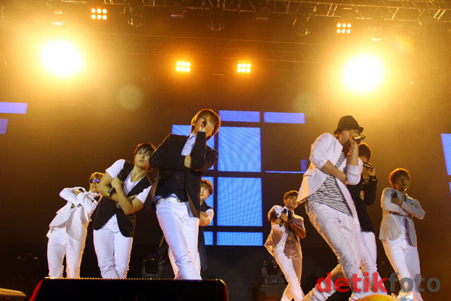 Aksi Memukau SuJu di KIMCHI  Krian-Sidoarjo