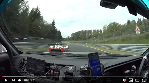 改造80スープラがニュルで公道レーシングカーと競り合う映像が海外で話題に