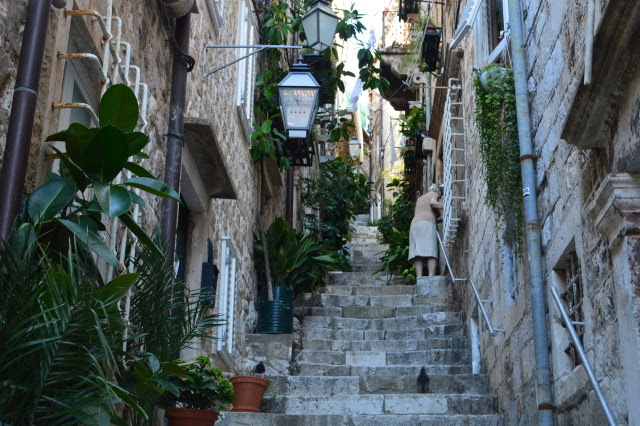 ドブロブニクのホテル選び やっぱり城壁内 旧市街内 に泊まった方がいい クロアチア観光 旅行サイトcrotabiクロアチア観光 旅行サイトcrotabi