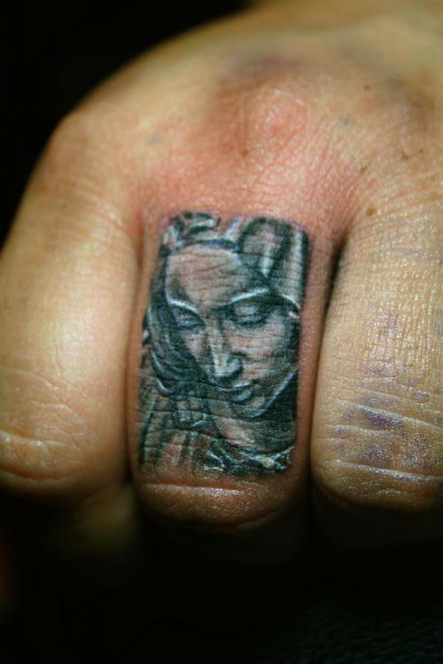 NET finger tattoos take time and sometimes multiple touch-up&# NET finger tattoos take time and sometimes multiple touch-up&#