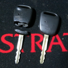 車の鍵の修理 割れた 折れた 破れたを修復します 鍵と防犯の専門店 船橋市 千葉