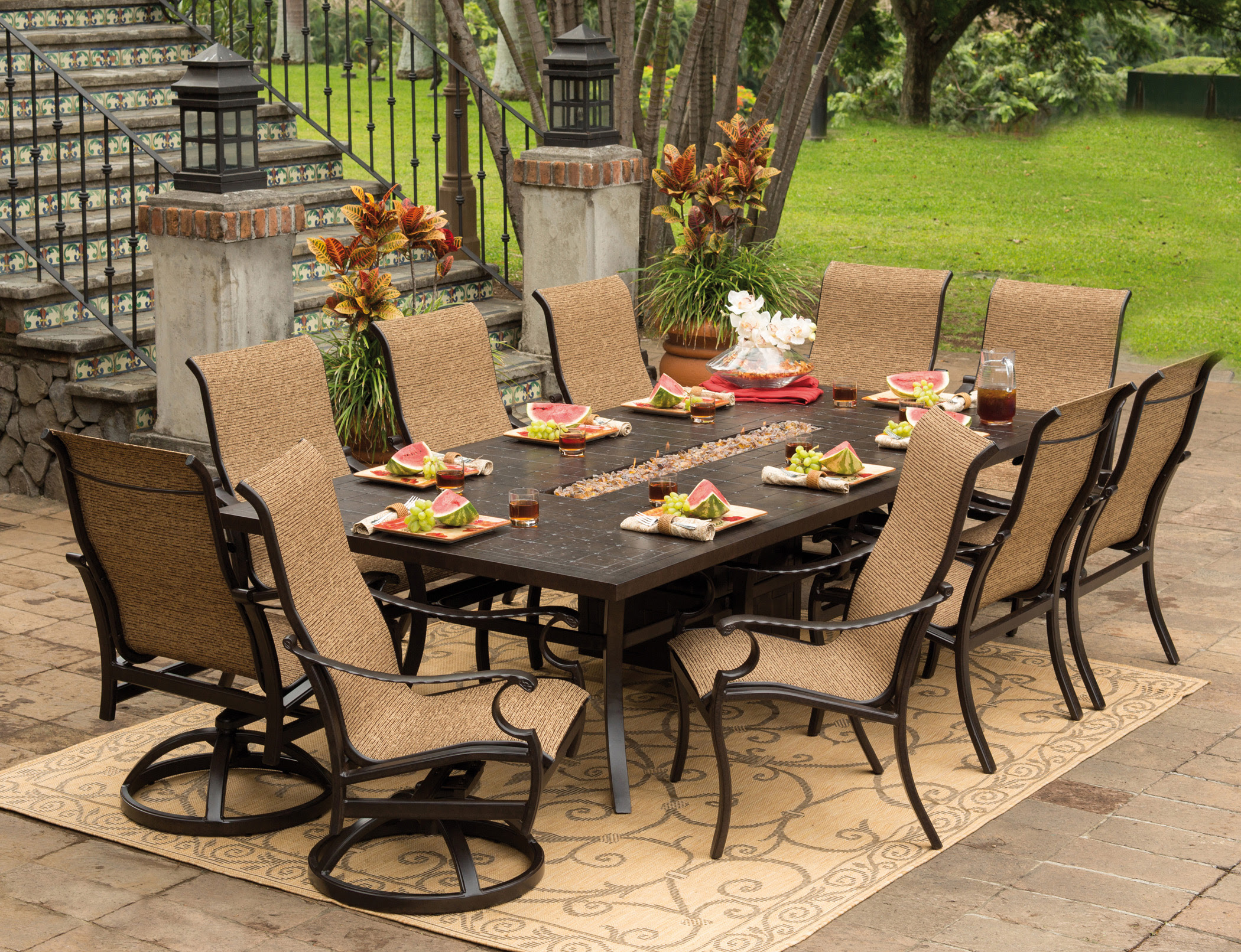 Fireside Dining | Patio & Hearth Blog