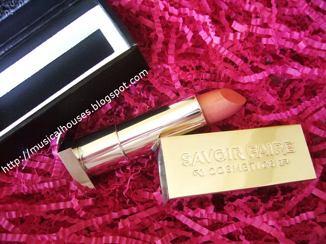 bellabox october savoir faire lipstick