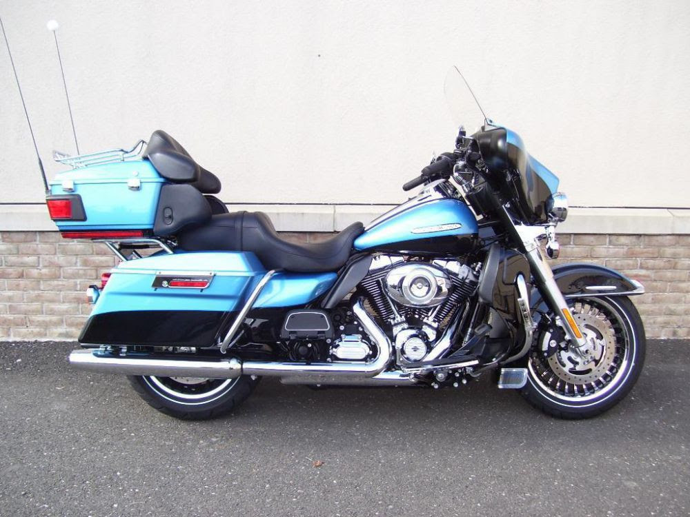 Buy 2011 Harley-Davidson FLHTK Electra Glide Ultra on 2040 ...