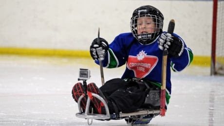 Riley-Oldford-sledge-hockey-solo-shot