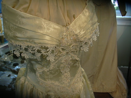 FHM_bodicedetail