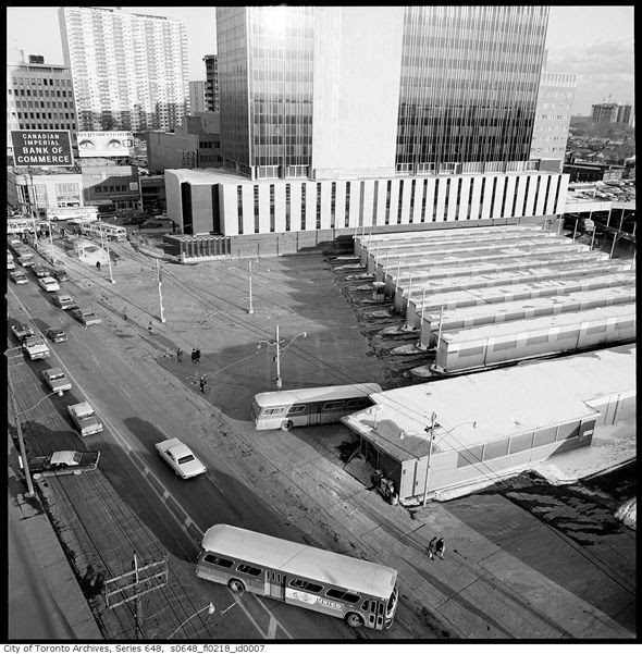 eglinton station bus terminal