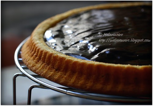 Torta di ricotta e zucca rossa, glassata al cioccolato fondente