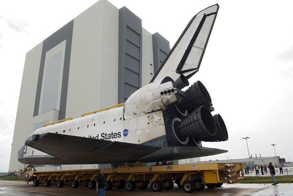 At KSC, Atlantis approaches the VAB on October 17, 2012.