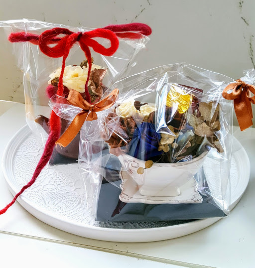 プチギフト ラッピングも手作り 100均で揃います 花づくし 色々なお花を楽しみつくします