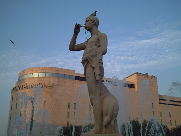Picture of Statue at Plaça Catalunya in Barcelona, Spain