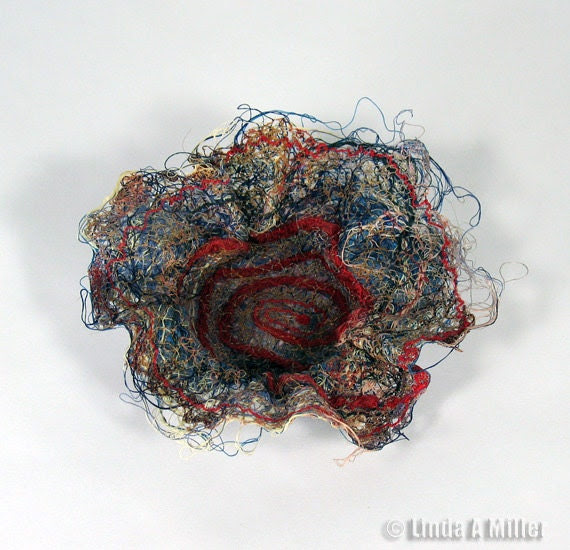 Ruffled Thread Bowl with Rust Swirl
