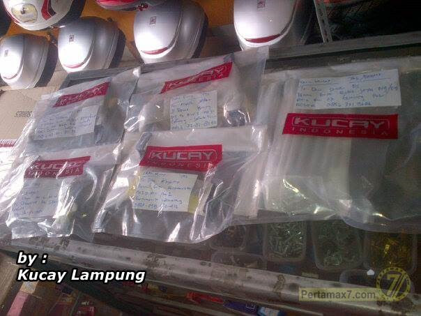 Dudukan Pelat nomer Kawasaki Bajaj Pulsar 200NS buatan 