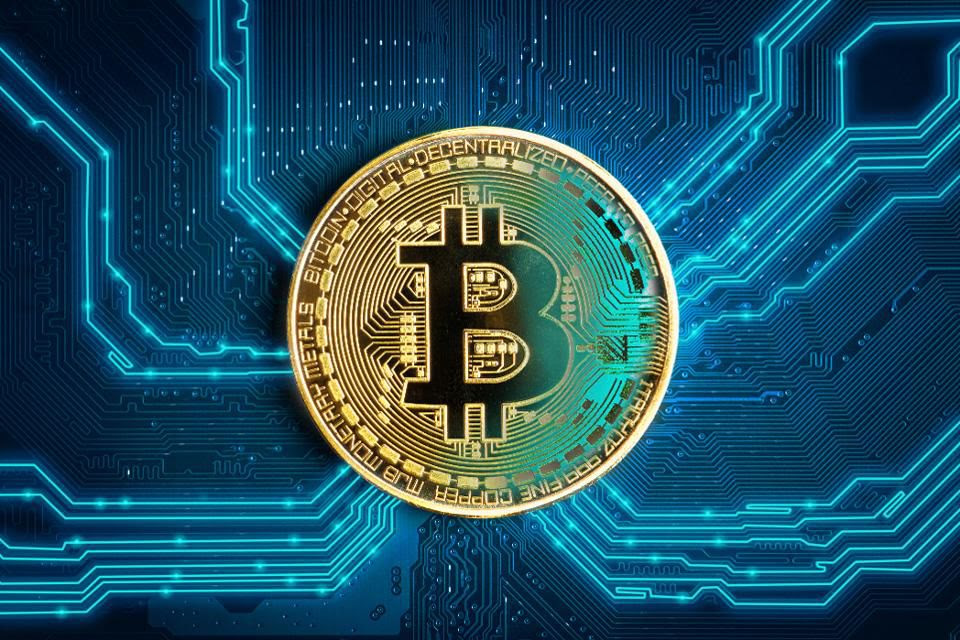 3 Reasons to start investing in bitcoins right away ...