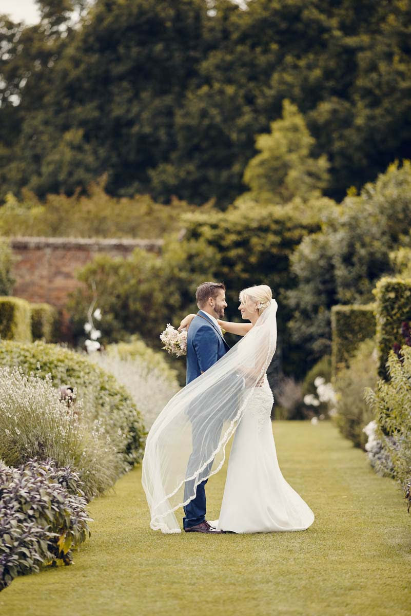 The Coach House Wedding Photography at Marks Hall, Marks Tey in Essex - www.helloromance.co.uk