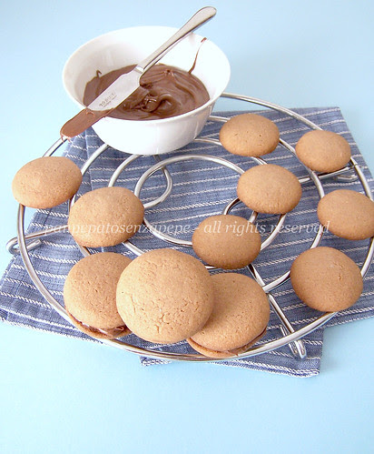 biscotti farciti al cacao