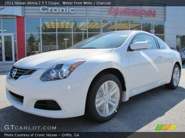 2011 nissan altima coupe white. Winter Frost White 2011 Nissan