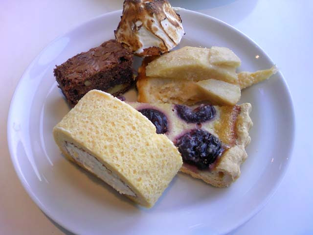 11 01 29 Cafe The Roots 倉敷堀南店 ケーキバイキング ころころどん 食ブログin岡山