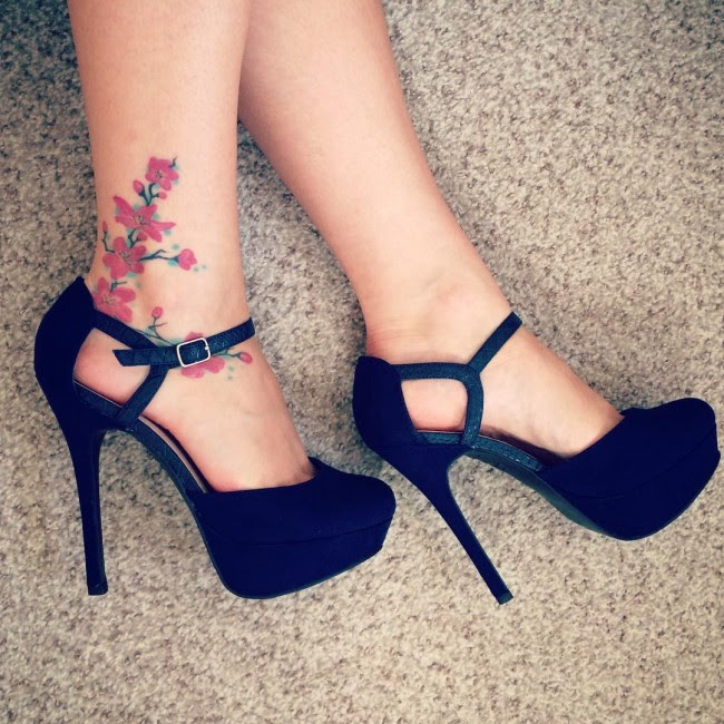115+ Best Ankle Bracelet Tattoo  Designs  Meanings 2019