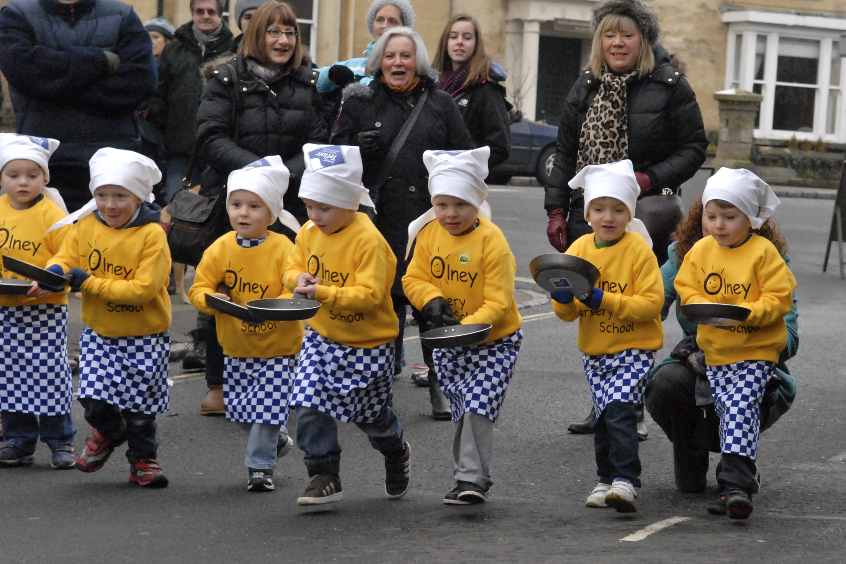 _DSC1026 – Olney Pancake Race