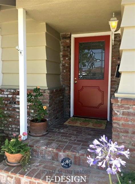 Spiffy black paint revived the original windows. What Are The Best Paint Colours for a Front Door?