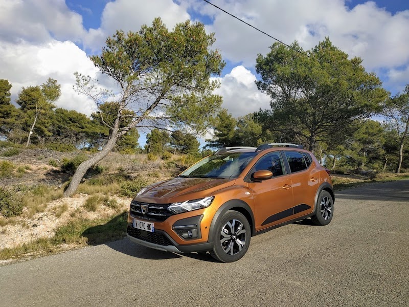 Konsep Une Dacia, Paling Top!